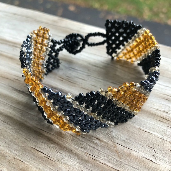 EUC VTG Handmade Earth Tone Seed Bead Bracelet with Diagonal Design - Picture 5 of 13